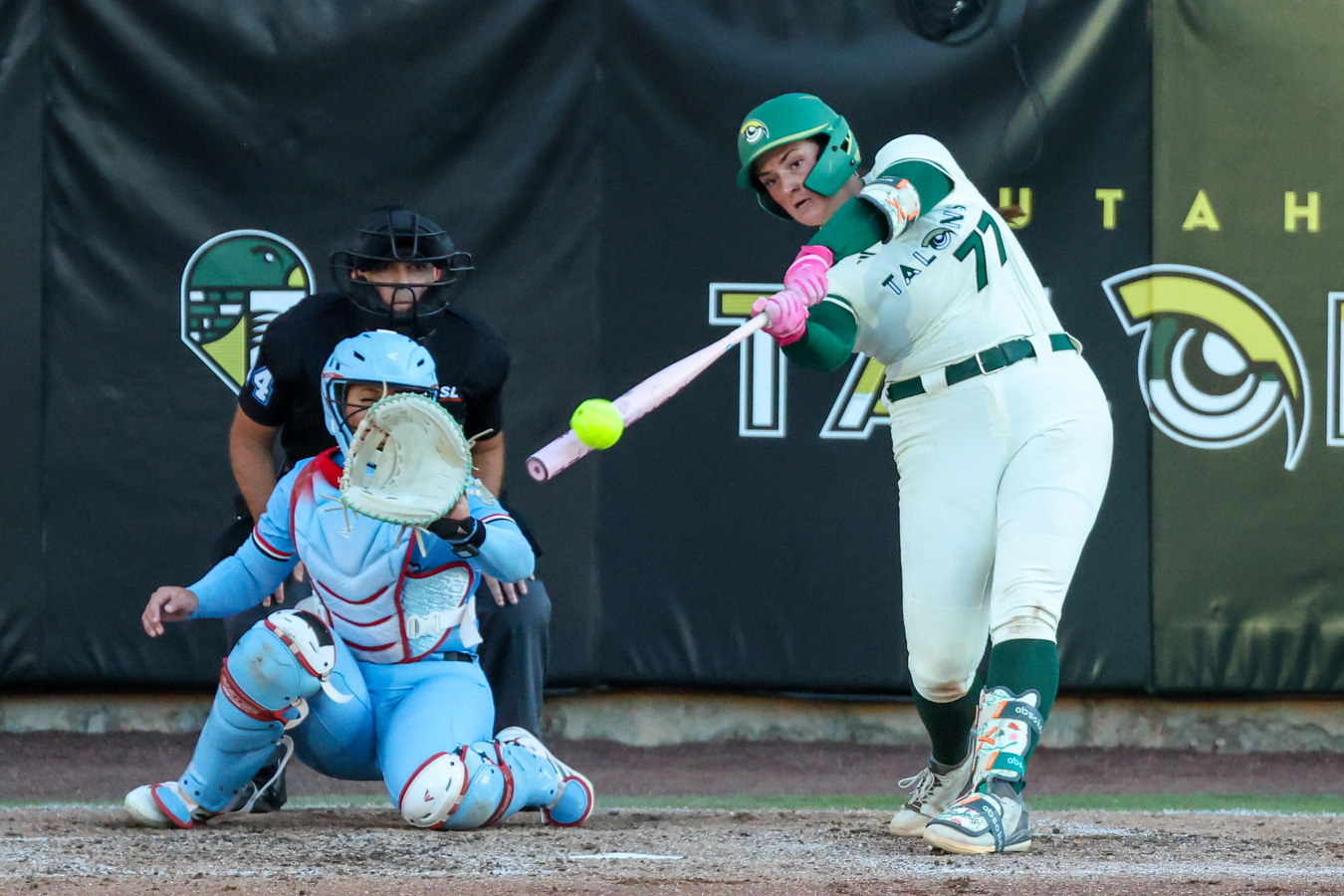 Utah Talons infielder Bri Ellis (77)